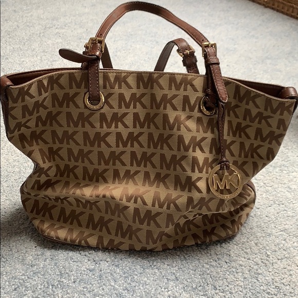Michael Kors Handbags - Michael Kors purse